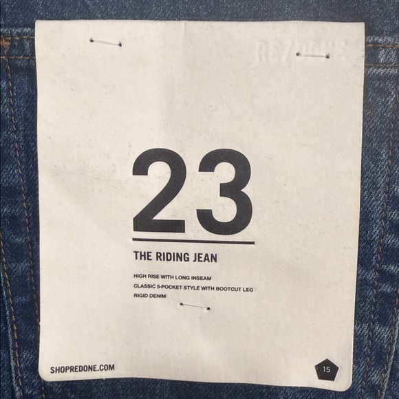 RE/DONE
The Riding Jean high-rise flared jean Size 23 NWT Runs Big More a 24/25 - Picture 7 of 9